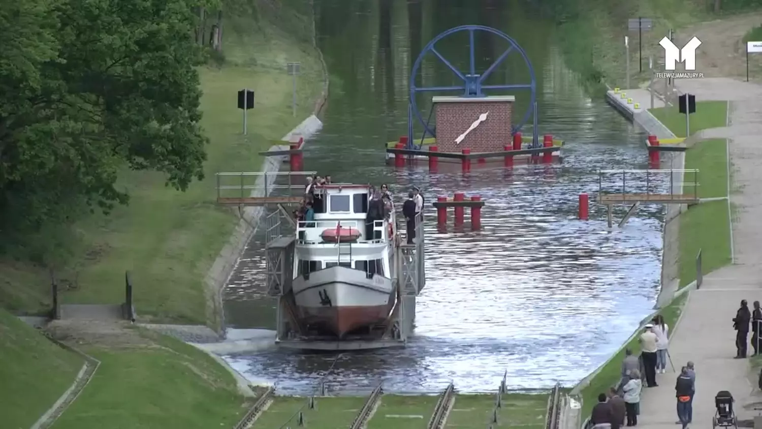 pochylnie-zamkniete-turysci-czekaja-na-powrot-sezonu-dd66891.mp4